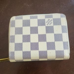 Louis Vuitton Zipper Wallet